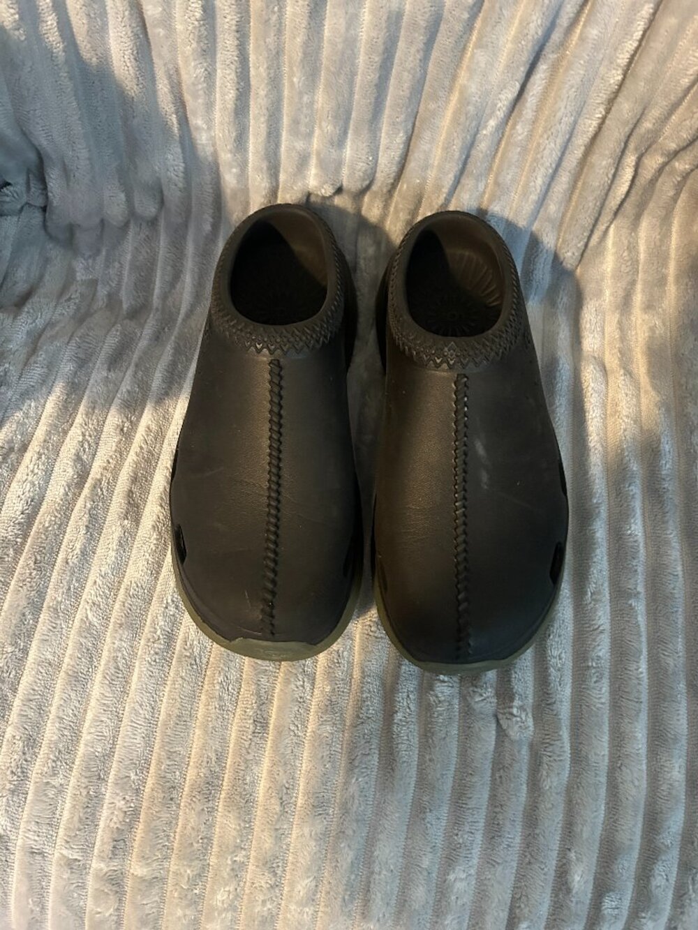 UGG